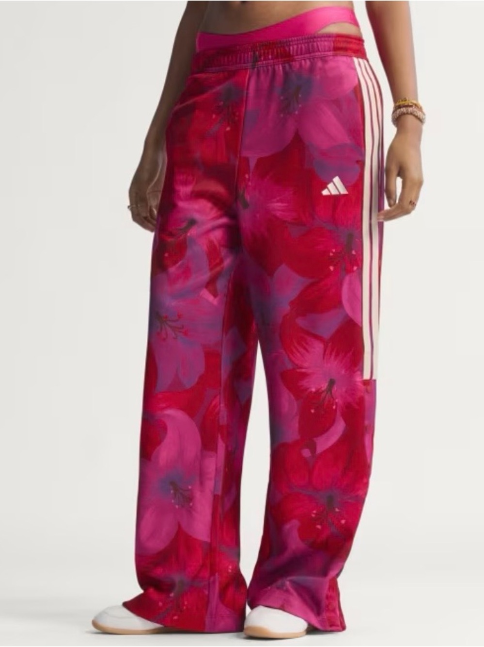 Adidas x FARM Rio NWT House of Tiro Track Pants Pink Purple Floral Size Medium
